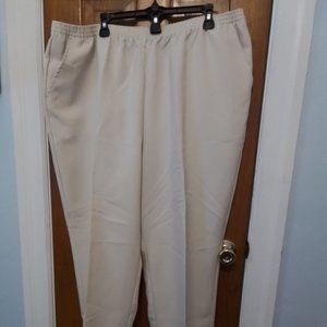 Womens Plus size  slacks cream color size 22w. 100% Polyester. Light weight.